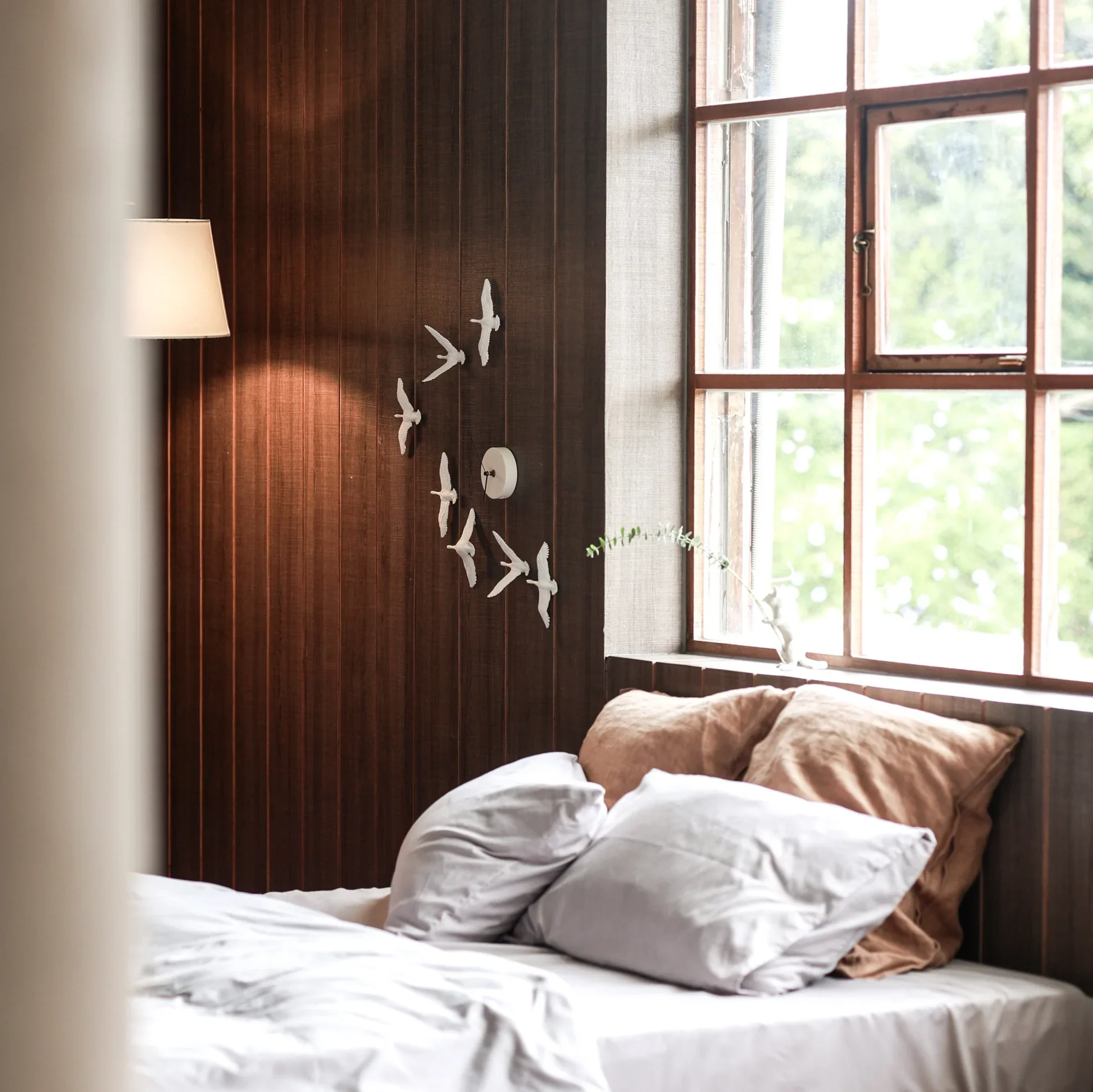 Migratory V Form - Image 4