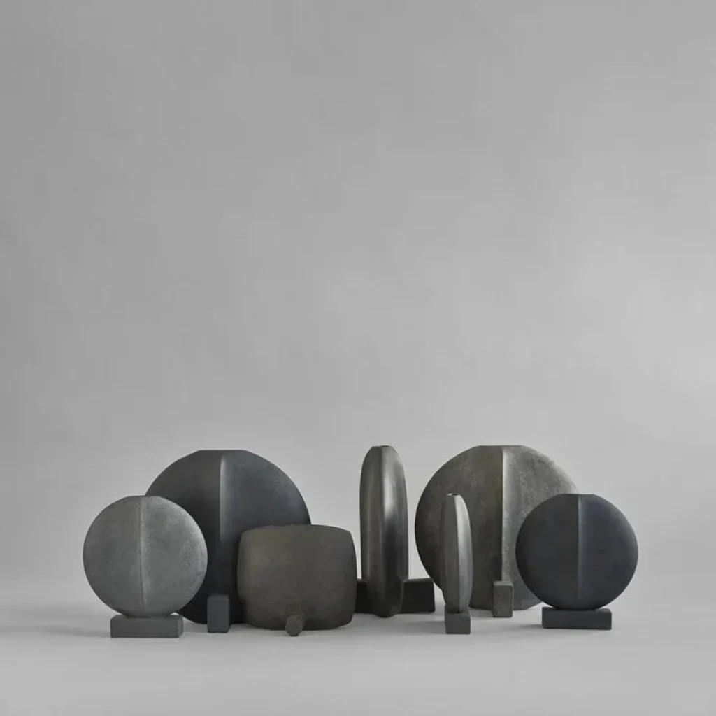 Guggenheim Vase Mini Dark Grey - Image 6