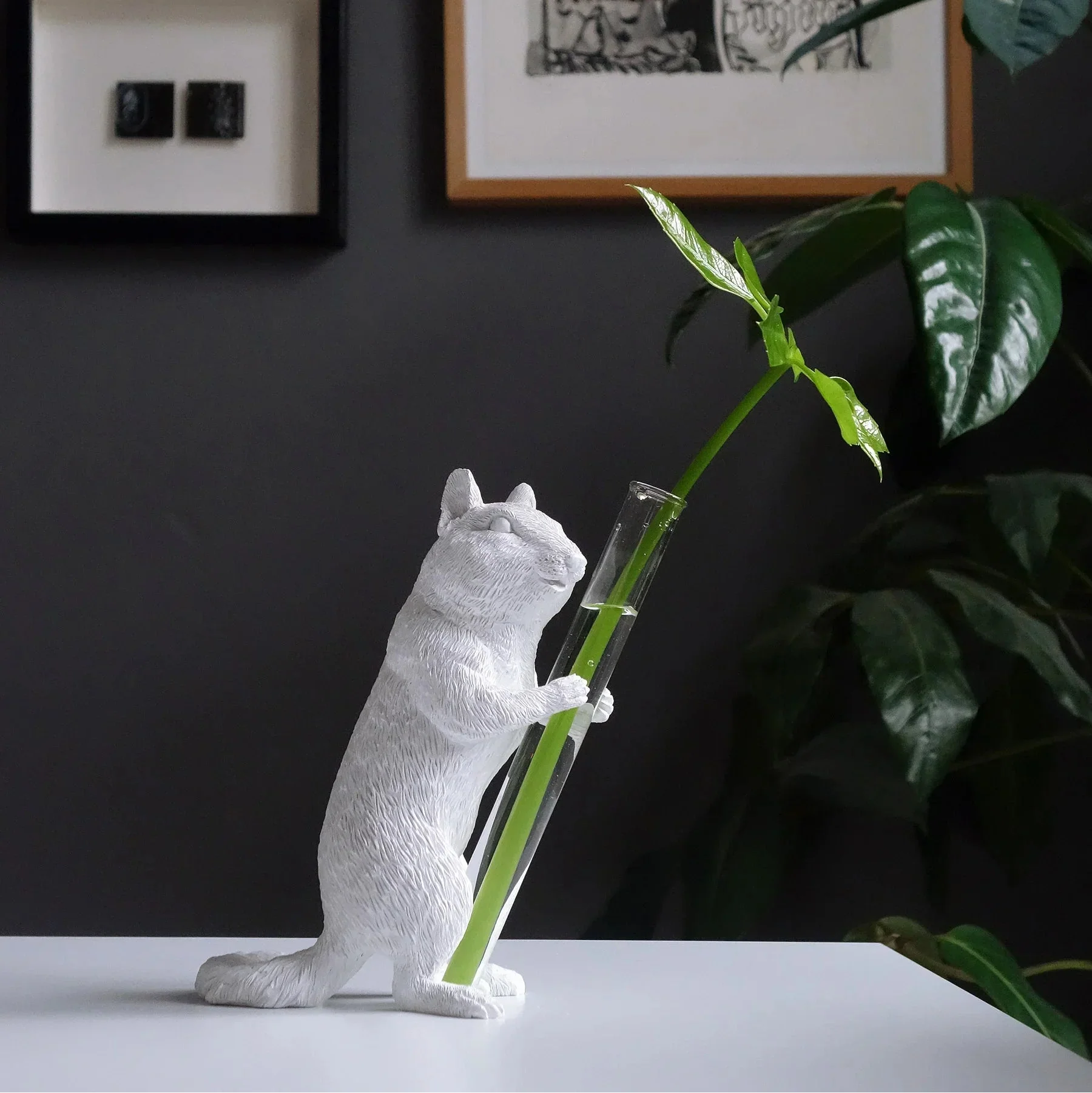 Chipmunk Hold 02 - Image 4