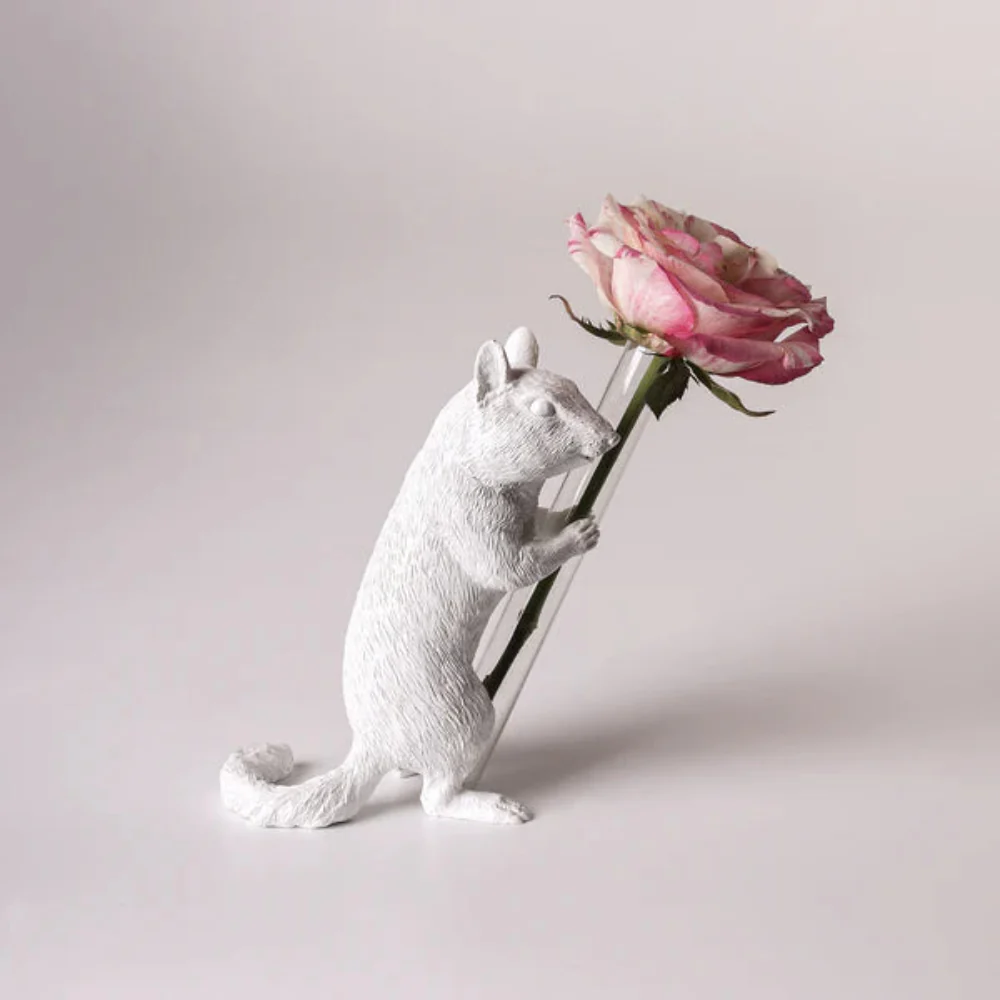 Chipmunk Hold 02 - Image 7